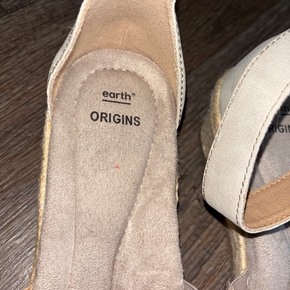 Earth Origins size 9 wedge sandals - Picture 3 of 9